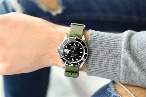 how to put a nato strap on a rolex submariner|rolex submariner 2020 rubber strap.